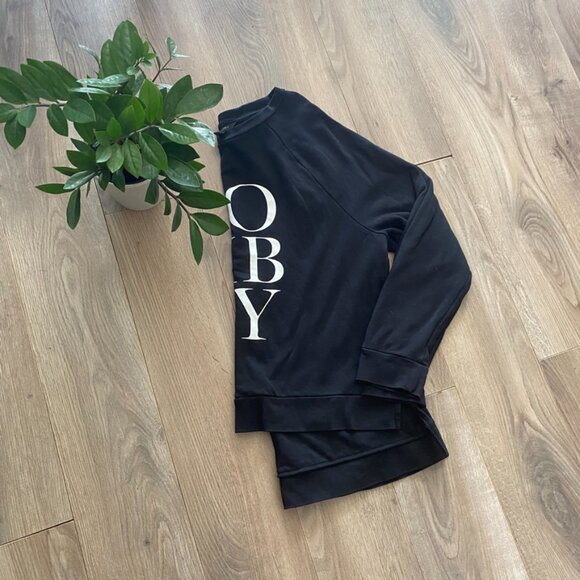 Banana Republic Black “Tomboy” Graphic Sweatshirt - Picture 10 of 10